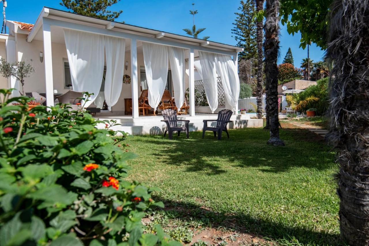 Holiday Fontane Bianche Gabriella מראה חיצוני תמונה