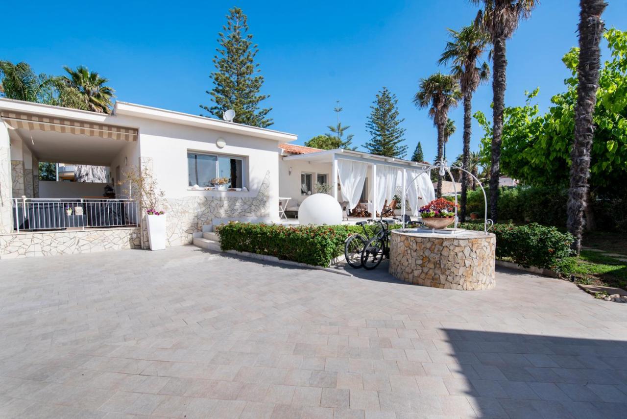 Holiday Fontane Bianche Gabriella מראה חיצוני תמונה